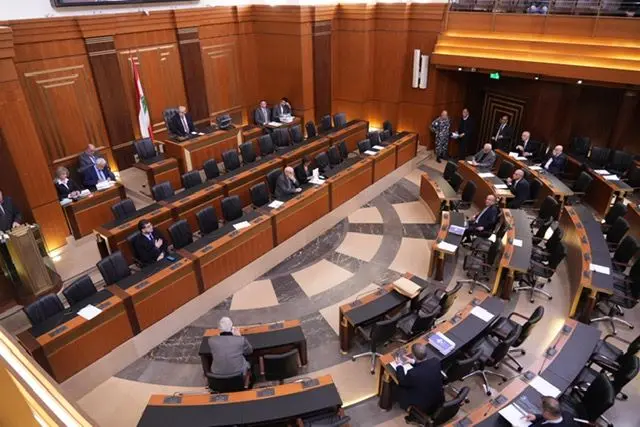 مداخلات نيابية تدعو لحصر الســ . لا . ح وتحصين الوحدة الوطنية