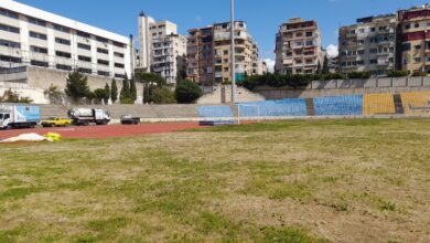 عندما تلعب أندية كرة القدم خارج مدنها في لبنان تفقد شغفها وحضورها