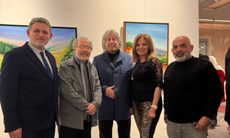 افتتاح لافت لمعرض "مقام" للفن والرسم في بيت بيروت