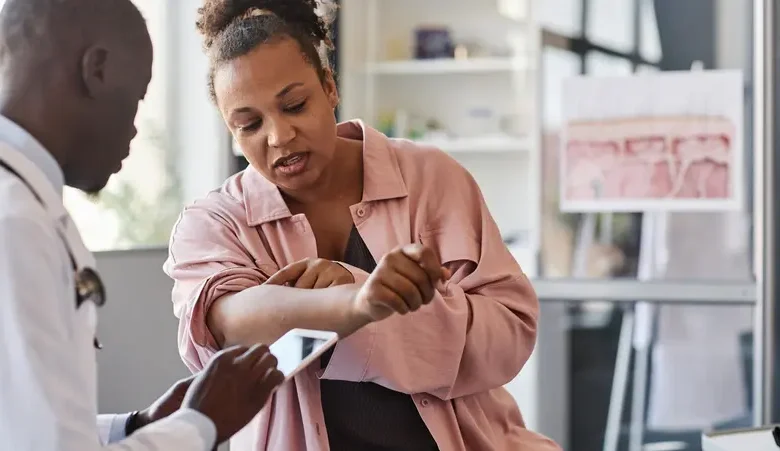 علاج جديد بالضوء للصدفية لا يسبب اثارا جانبية