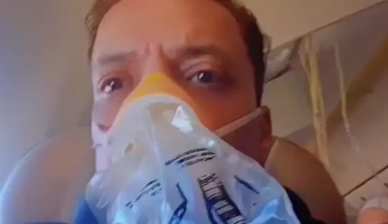 لحظات رعب عاشها مطرب شعبي على متن طائرة