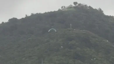 نجاة 3 مواطنين سقطوا أثناء ممارسة رياضة الطيران بين غوسطا وجونية