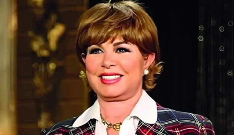 فنانة مصرية تفقد قدرتها على السير فجأة