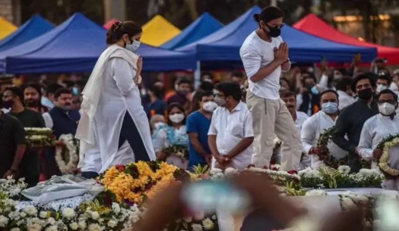 معمرة هندية تعود للحياة أثناء مراسم تشييعها