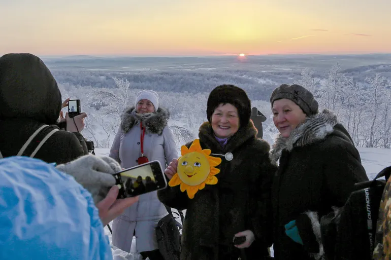 مدينة روسية تستقبل أول شروق للشمس بعد 40 يوما مظلما..