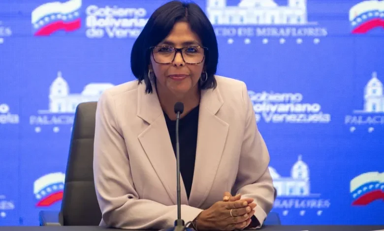 من سيدير دفة القيادة في فنزويلا بعد مادورو