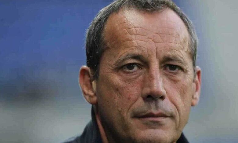 اغتيال الرئيس التاريخي لنادي أجاكسيو الفرنسي خلال جنازة والدته