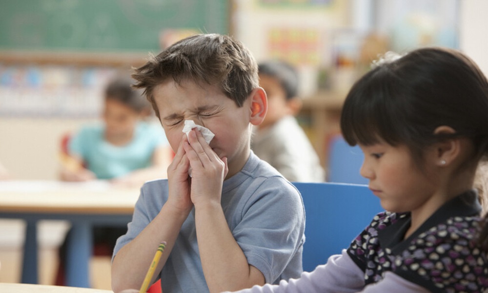 معركة الإنفلونزا الموسمية: ودور الأهل والمدارس للحد من التفشي بين الطلاب