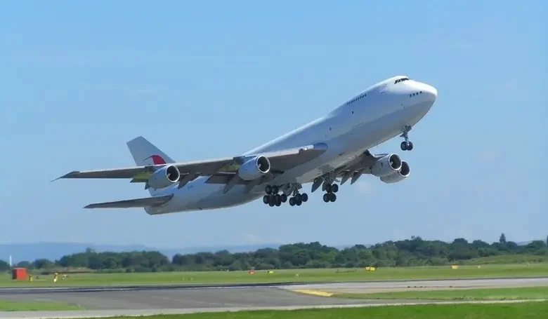 تحذير جوي ألماني... الملاحة الدولية تعيد حساباتها فوق إيران