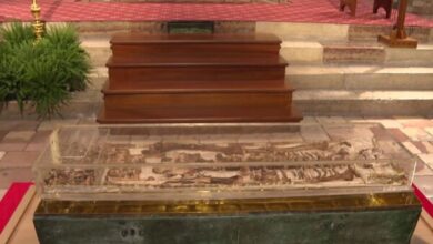 رفات أحد القديسين يُعرض لأول مرة أمام العامة في إيطاليا