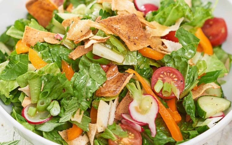 "الفتوش" سيّد الأطباق على المائدة الرمضانية!