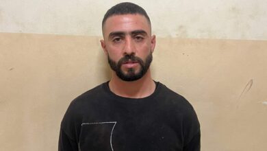 تعميم صورة موقوف نفّذ عمليات سرقة بطريقة احتيالية أوقفته شعبة المعلومات...