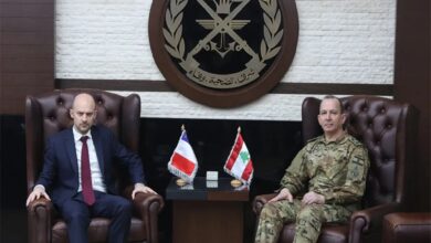 التحضيرات لمؤتمر باريس بين قائد الجيش وبارو