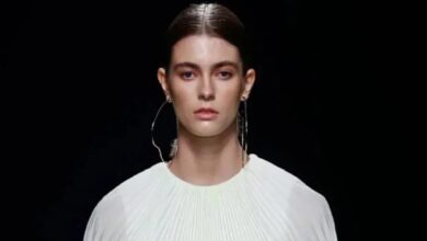 عارضة أزياء عالمية وجدت متوفاة في منزلها