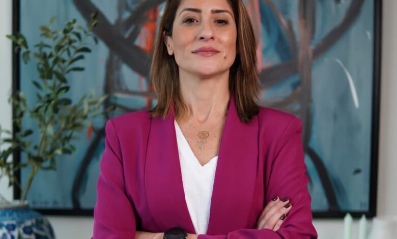 سالي أ. حمّود: إعادة تعريف الاتصال والقيادة في الذكاء الاصطناعي