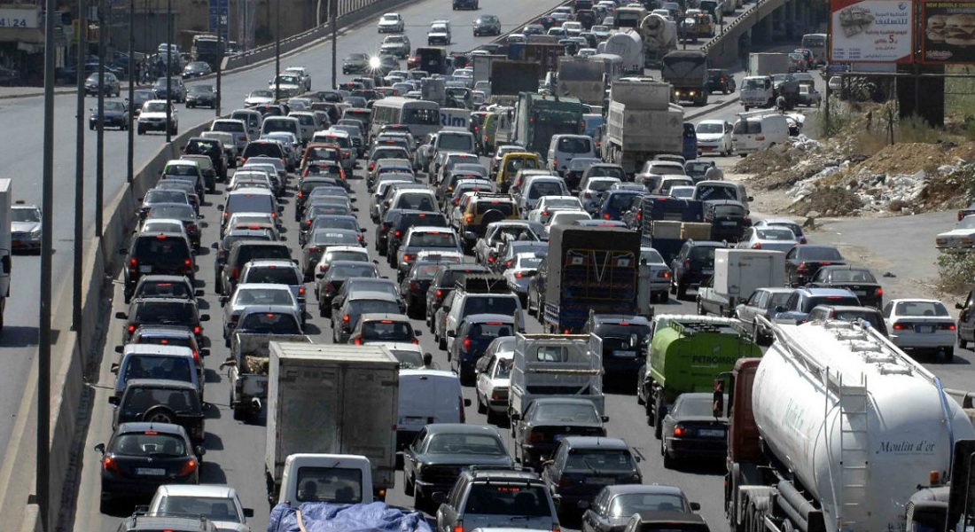 زحمة سير خانقة على الطرقات المؤدية الى ساحة الشهداء