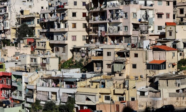 أصوات غريبة داخل المباني وإخلاءات... هلع في طرابلس!