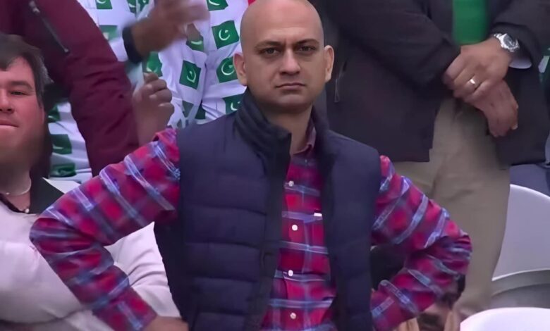 بثانية تحول إلى أشهر ميمز في العالم ولكن لا تحكم على إنسان من لقطة واحدة!