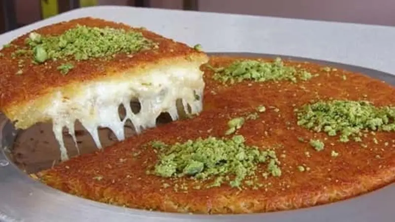 أصل الكنافة وحكايتها عبر العصور.. هل بدأت في الشام أم مصر؟