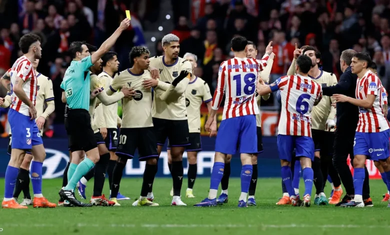 ليلة كارثية لبرشلونة.. فليك يحذر بعد الهزيمة