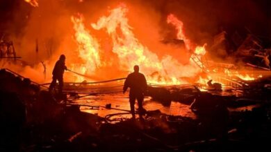 إسرائيل تنذر بإخلاء جنوب الليطاني وتكثف الغارات على الضاحية