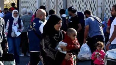 كم وصل عدد النازحين الفارين من الغارات؟