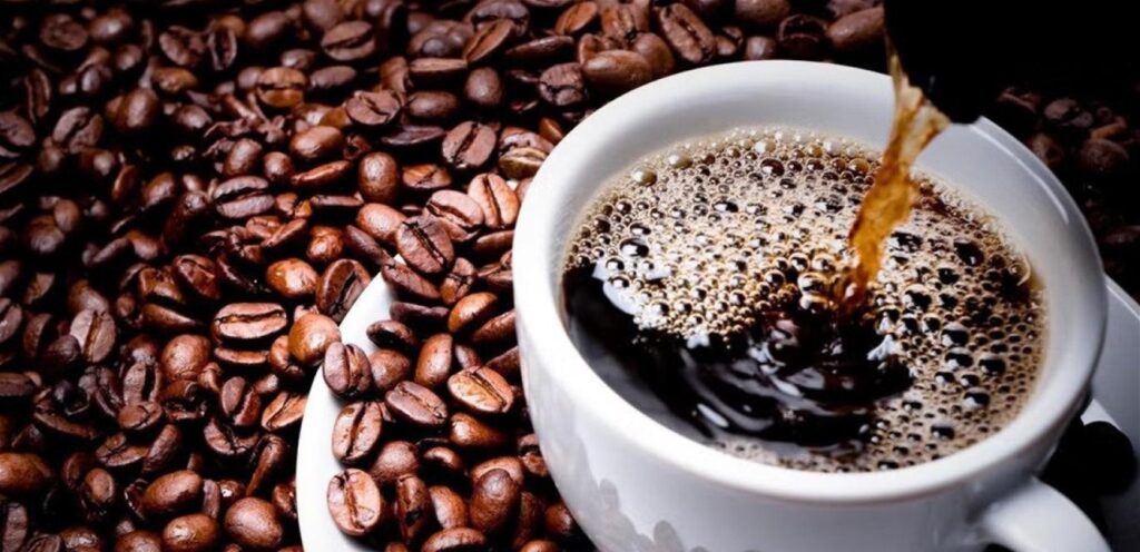 القهوة… مفيدة أم ضارة؟ التفاصيل