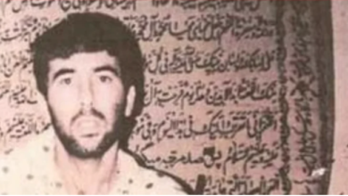 ​من هو رون آراد؟