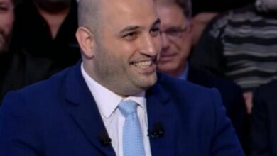 من أي دولة تسلم وزير الصحة 15 سيارة إسعاف لخدمة المستشفيات الحكومية في المناطق المستهدفة