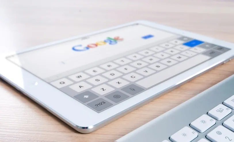 غوغل تصدر سندات تستحق بعد مئة عام لتعزيز استثماراتها في مجال الذكاء الاصطناعي