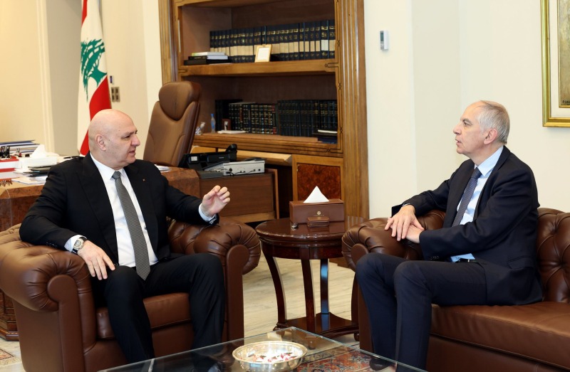 الرئيس عون يبحث مع ماغرو في الجهود الفرنسية لوقف الحرب