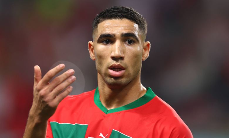 ما حقيقة رفض أشرف حكيمي تسلم كأس إفريقيا بعد سحب اللقب من السنغال؟