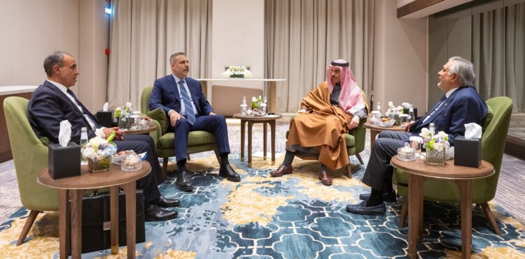الخارجية السعودية بحثت مع وزراء خارجية مصر وتركيا وباكستان بالتصعيد الإيراني في المنطقة