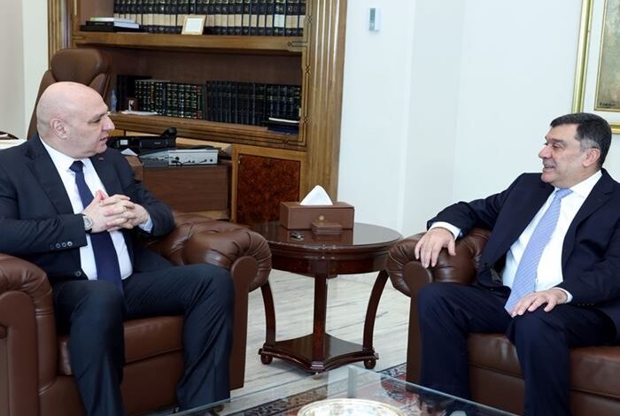 الرئيس عون يطّلع من الحوت على عمل "الشرق الأوسط" ويشيد باستمرار الرحلات رغم الظروف