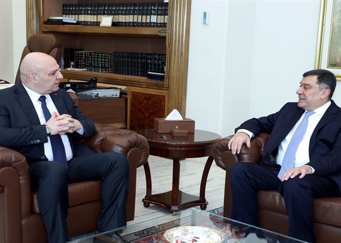 الرئيس عون يطّلع من الحوت على عمل "الشرق الأوسط" ويشيد باستمرار الرحلات رغم الظروف