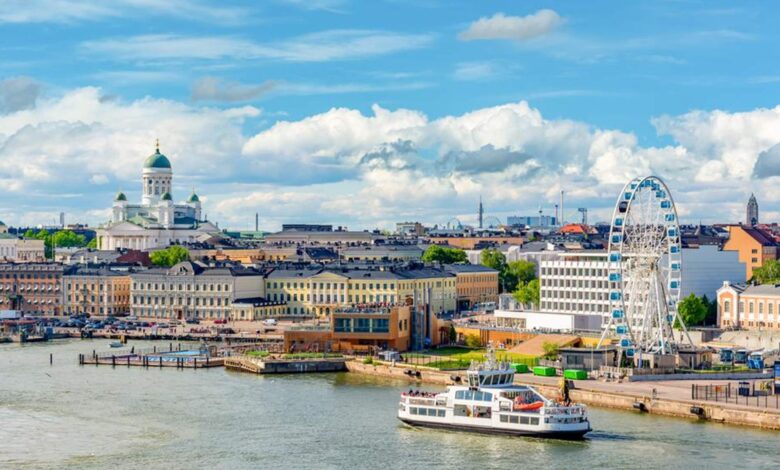 من هي الدولة التي تحتفظ بلقب "أسعد دولة في العالم" للعام التاسع على التوالي!