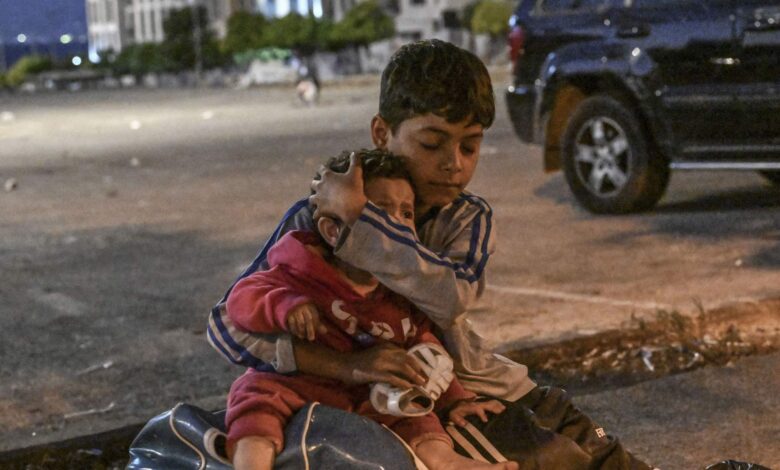 من الألم إلى الأمل… طبيب يرمّم إصابات أطفال الحرب في بيروت