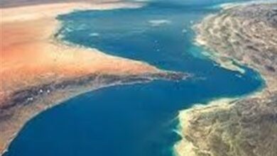 "وول ستريت جورنال": إيران أبلغت الوسطاء بمحدودية عبور السفن في مضيق هرمز