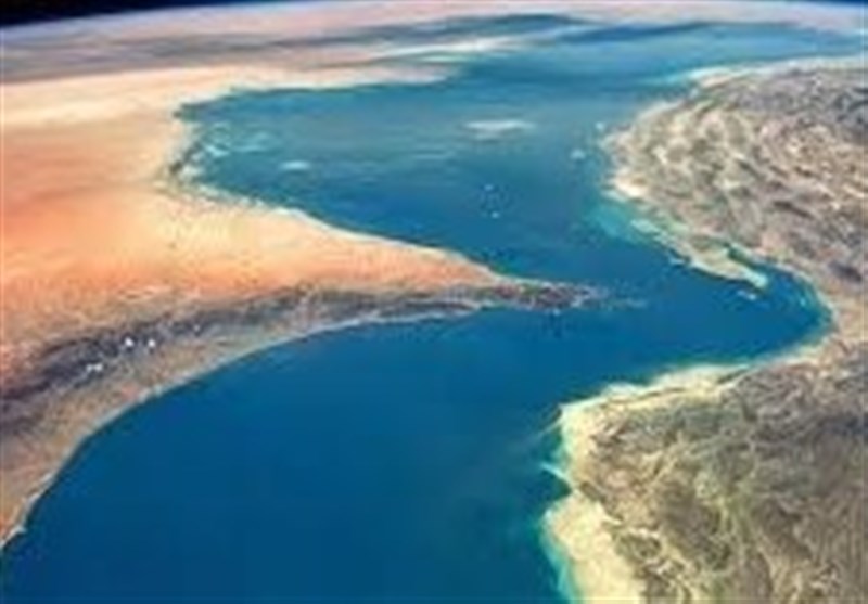 "وول ستريت جورنال": إيران أبلغت الوسطاء بمحدودية عبور السفن في مضيق هرمز