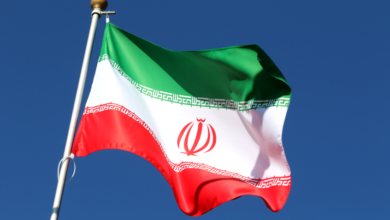 "الغارديان": إيران انتصرت في الحرب المعلوماتية مع الولايات المتحدة بالفكاهة والميمات