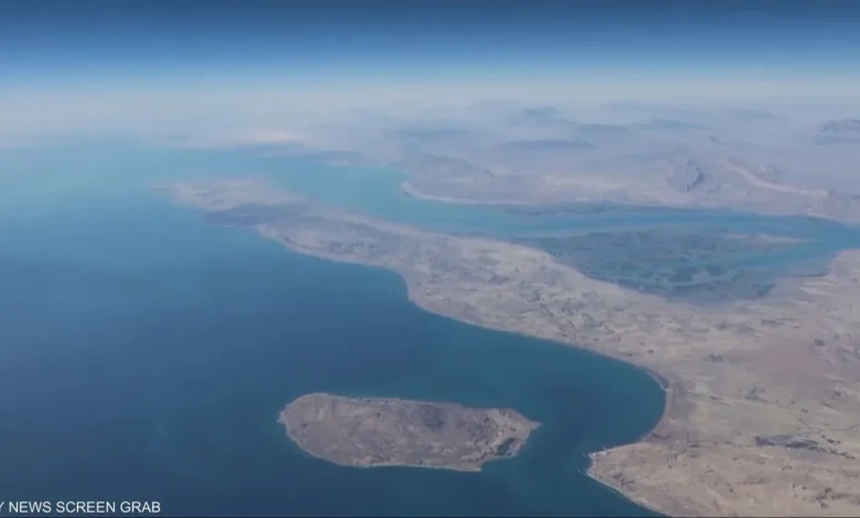 البحرية الدولية: فرض رسوم على عبور هرمز سيشكل "سابقة خطيرة"