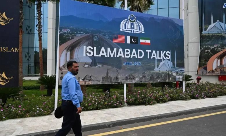 المحتجزون الأميركيون في إيران.. عقدة قد تنسف مفاوضات باكستان