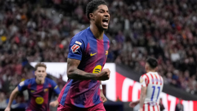 برشلونة يقلب الطاولة على أتلتيكو مدريد "المنقوص" ويحكم قبضته على صدارة "الليغا"