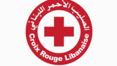 رئيس الصليب الأحمر: “لا يزال هناك شهداء تحت الأنقاض وأولويتنا انتشالهم”