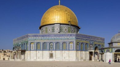 100 ألف مصلٍّ يؤدون صلاة الجمعة في المسجد الأقصى بعد إعادة فتحه