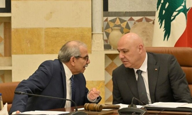 رئيسا الجمهورية والحكومة يواصلان الاتصالات بشأن وقف الحرب