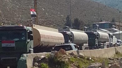 بالصّورة: وصول ٣١ صهريجًا محمّلًا بمادّة المازوت إلى معبر المصنع الحدوديّ