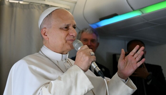 البابا لاوون: لا أضطلع بدور سياسي ولا أرغب في الجدال مع ترامب وسأواصل التنديد بالحرب