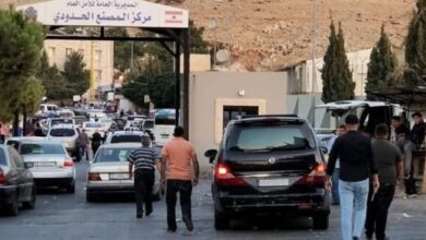 إقفال معبر المصنع يضرب اقتصاد لبنان… وحصار بري محتمل