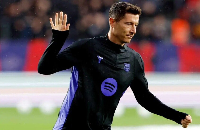 ليفاندوفسكي يعلن رسميا رحيله عن برشلونة